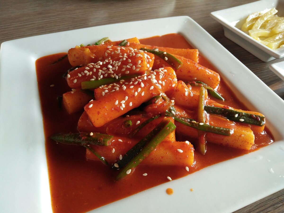 tteokbokki, šķīvis, korejiešu recepte, kā pagatavot, sencha